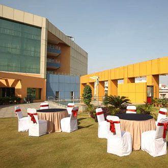 Katriya De Royal Hotel Haiderabad Buitenkant foto